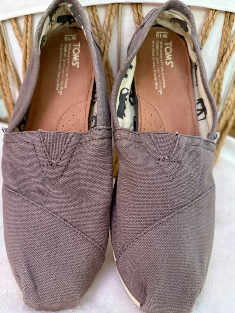 Women’s Toms gray classic shoe size 10